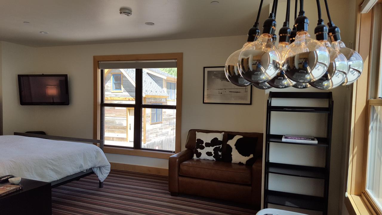 Hotel Minturn Екстер'єр фото