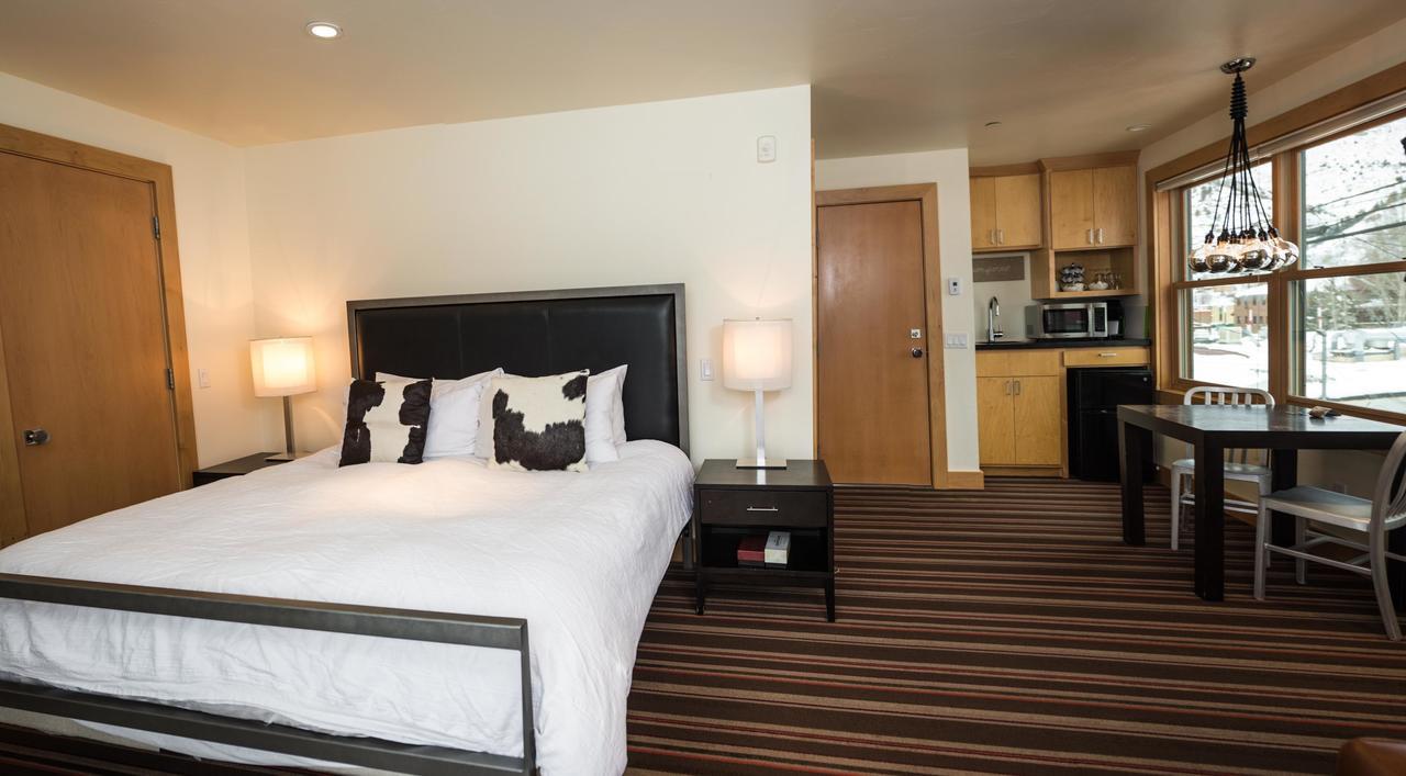 Hotel Minturn Екстер'єр фото
